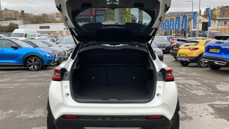 Nissan Juke 1.6 Hybrid Tekna+ 5dr Auto Hybrid Hatchback